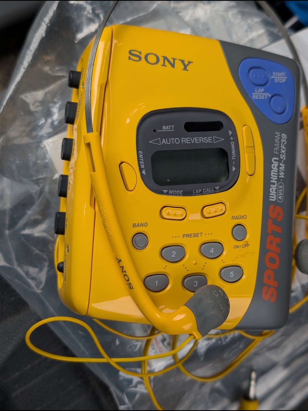 Sony Yellow Sports Walkman Portable CD Player with FM/AM Radio